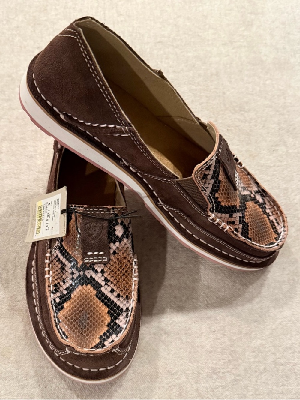 Ariat Brown Snake-Pattern Slip-On Loafers. Size 6. Brand New w/ Tags. - Picture 2 of 6